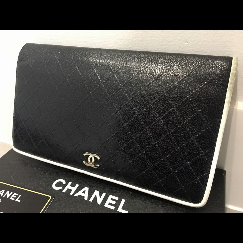 SOLD-Chanel wallet - Picture 3 of 8